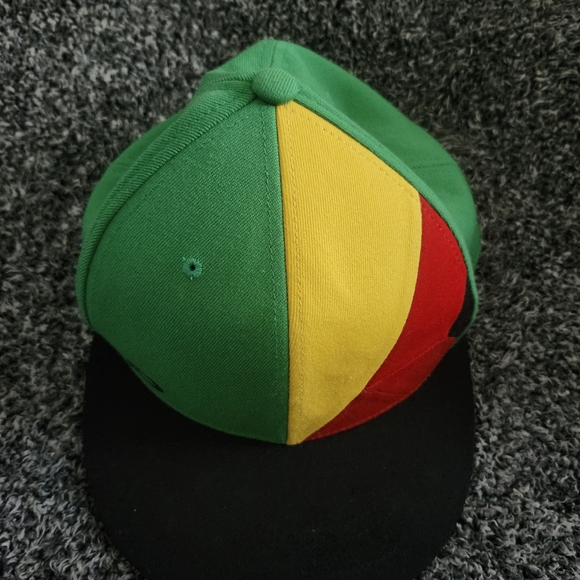 Oakley 210 Fitted Hat Cap Colorful - Picture 4 of 6